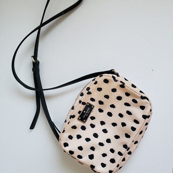 kate spade Handbags - Host Pick•KATE SPADE crossbody bag